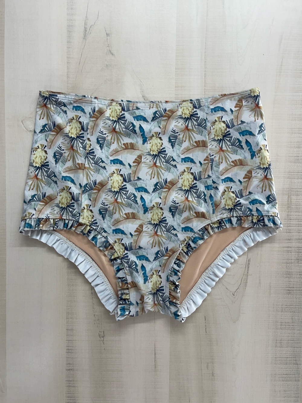 KORTNI JEANE high rise bikini bottoms swim vacation tropical leaf print M ruffle